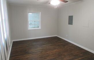 2 beds, 1 bath, $895