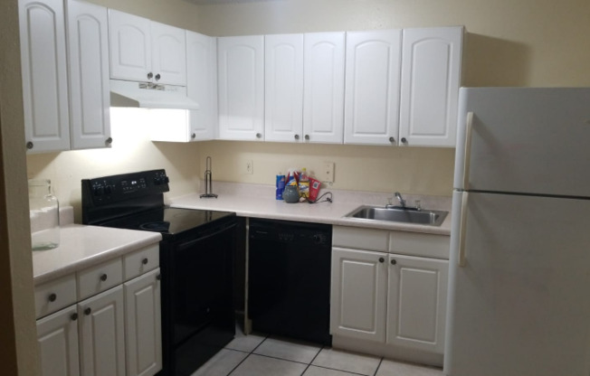 2 beds, 1 bath, $1,950