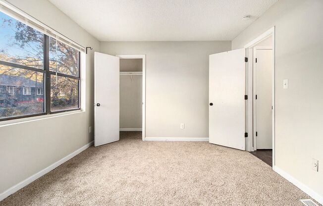 3 Bedroom, 2 Bath Duplex near the Beltline