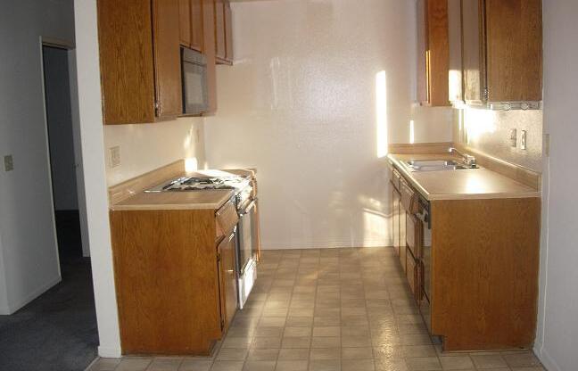 13935 Kornblum Avenue apt #12