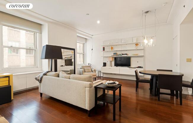 1 bed, 1 bath, 886 sqft, $4,995, Unit 828