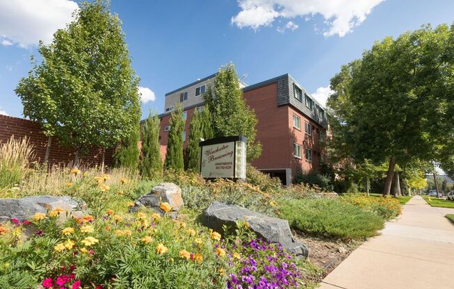 1 bed, 1 bath, 440 sqft, $1,260, Unit 407