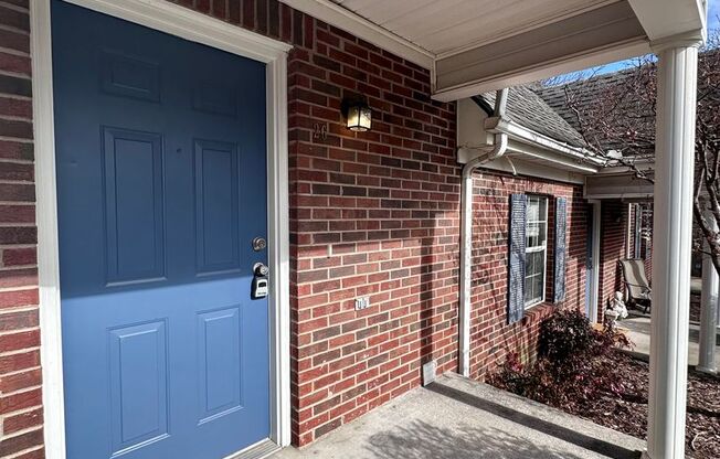 2 beds, 2 baths, 1,350 sqft, $1,525, Unit 26