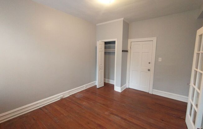 1 bed, 1 bath, 1 sqft, $1,250, Unit 2E