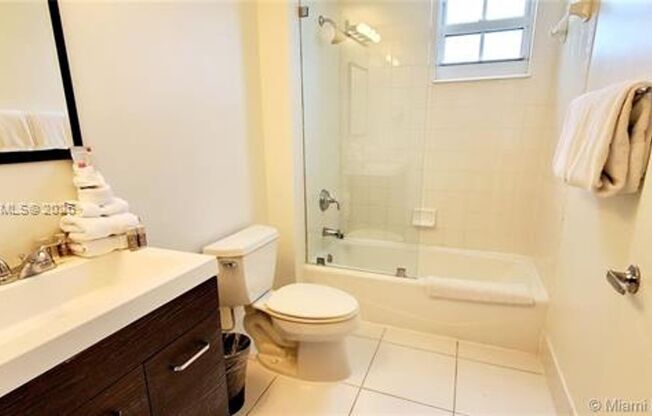 2 beds, 2 baths, $3,600, Unit # 1203