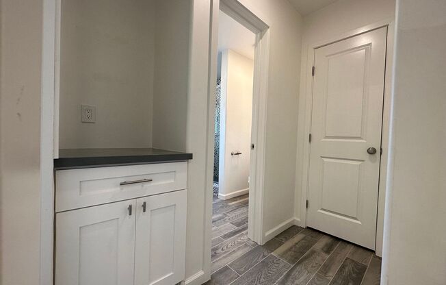 1 bed, 1 bath, 450 sqft, $2,375, Unit 20