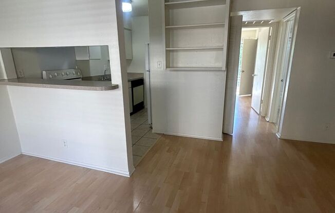 1 bed, 1 bath, 570 sqft, $1,285, Unit OPA-247