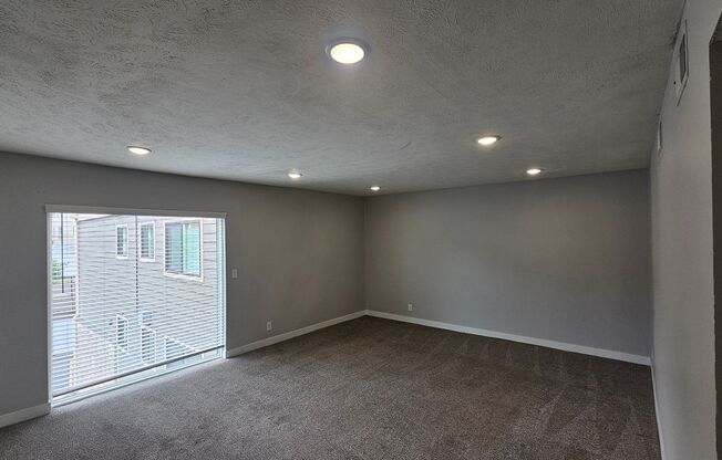 2 beds, 2 baths, 1,150 sqft, $1,250, Unit 1026 - 315