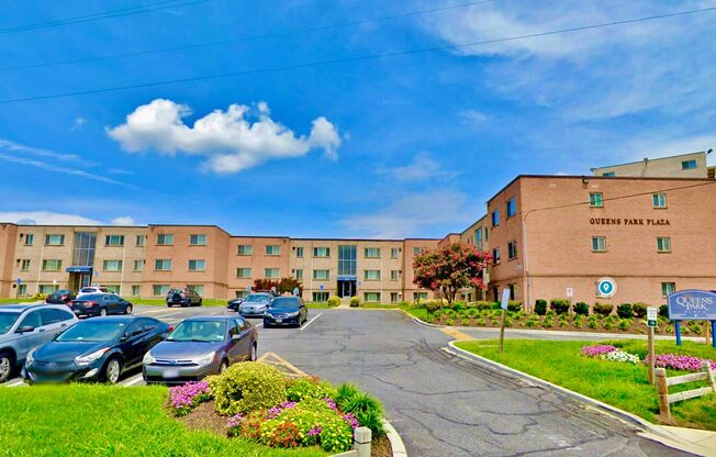 2 beds, 1 bath, 800 sqft, $1,700, Unit 2502-204