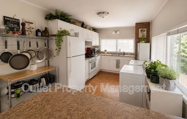 307 E LIVINGSTON ST