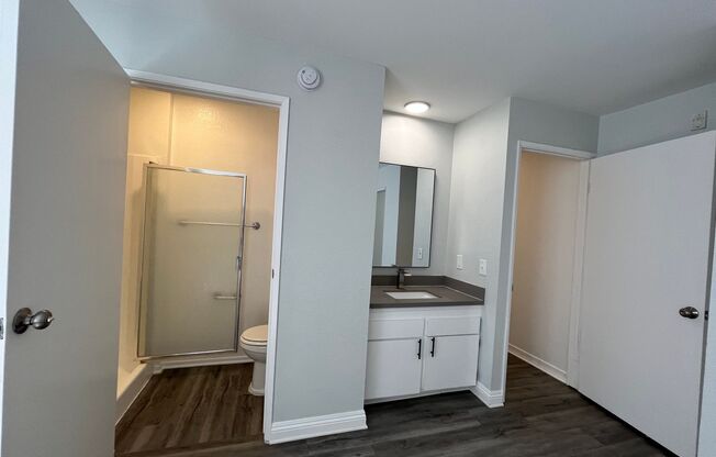 2 beds, 1.5 baths, 1,050 sqft, $2,048, Unit 305