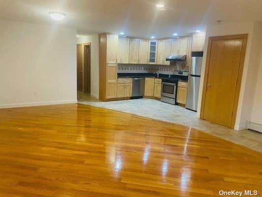 2 beds, 3 baths, 2,100 sqft, $4,000