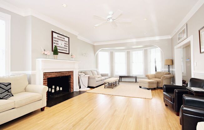 Beautifully Remodeled Student-Friendly Rugby Area Home