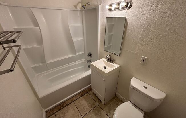 Charming 2Bed/1Bath ground floor apartment located in Northern/Central part of Las Vegas