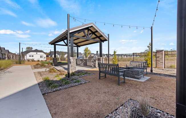 BBQ and picnic areas at Avilla Lakeridge in Arlington, Tx 76002.