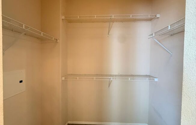2 beds, 2.5 baths, $1,900, Unit APARTMENT 1271