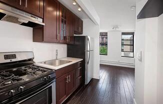 1 bed, 1 bath, $3,000, Unit 2S