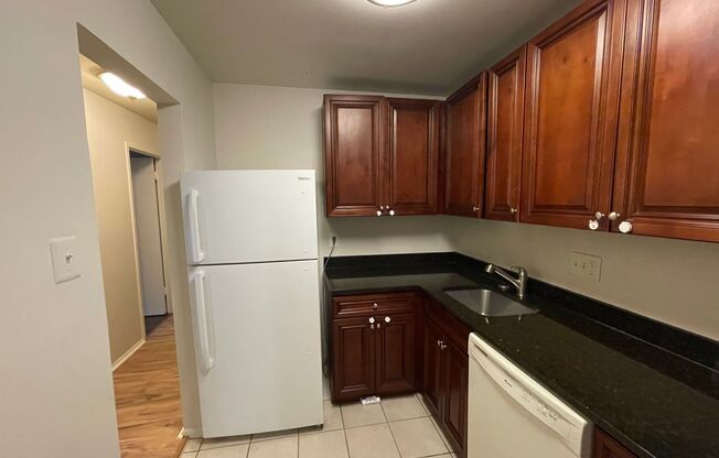 2 beds, 1.5 baths, $1,950, Unit Unit #A3