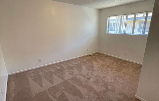 2 beds, 2 baths, $4,000, Unit 3