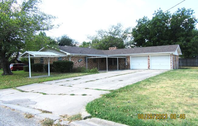 3 beds, 2 baths, $1,850