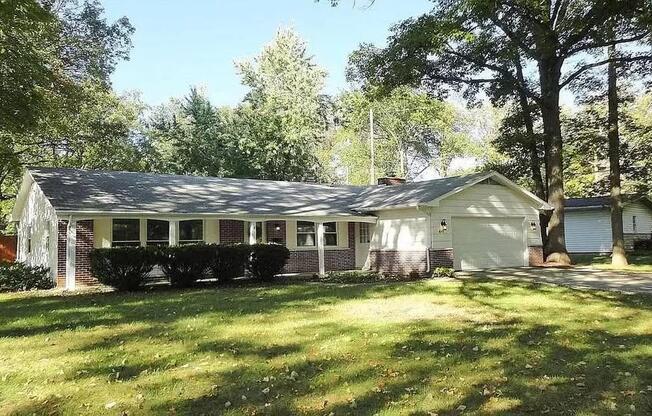4111 WOODSTOCK DR