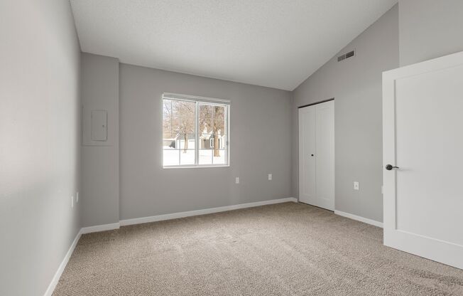 2 beds, 1 bath, 1,207 sqft, $1,995, Unit 04 2369 R