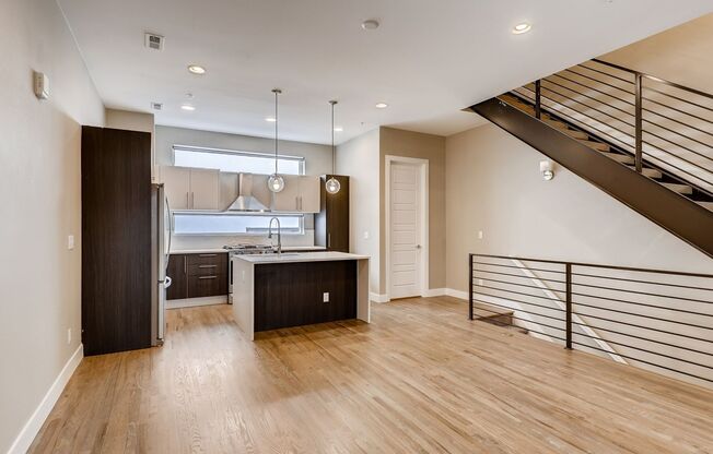 2 beds, 3.5 baths, $3,425, Unit 4086 Quivas St