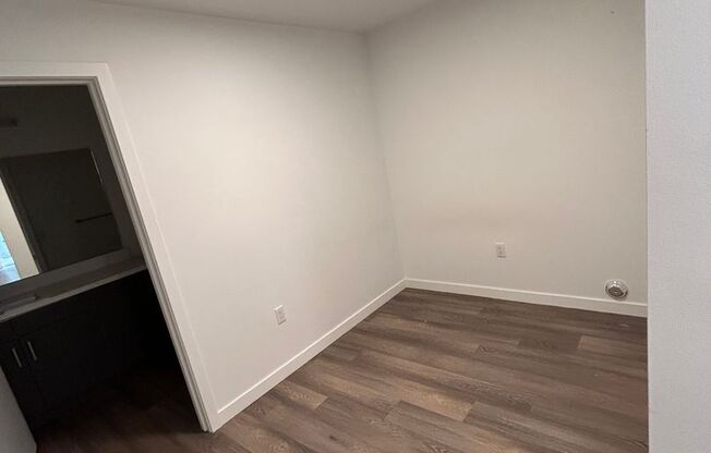 1 bed, 1 bath, 466 sqft, $1,595, Unit 203