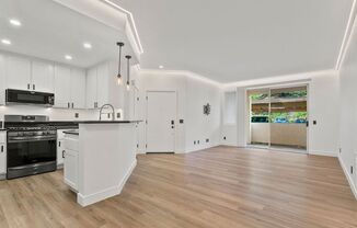 Stunning Single-Level 2-Bedroom Condo with Designer Upgrades Throughout!