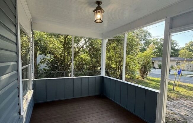 NICE 3BR/1BA Lakeland Home w/Large Covered Porch