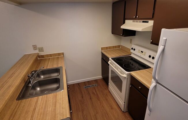 2 beds, 1 bath, $1,495