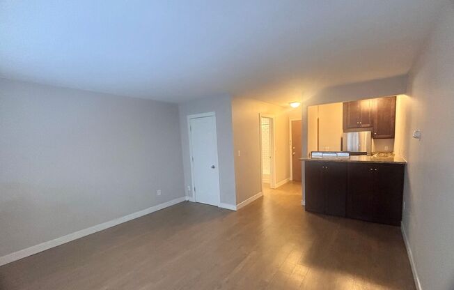 Studio, 1 bath, 300 sqft, $795, Unit 205
