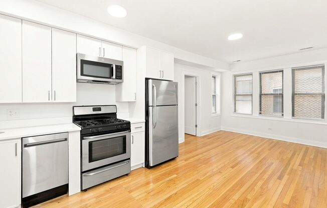 2 beds, 1 bath, $2,115, Unit 3731E-2S