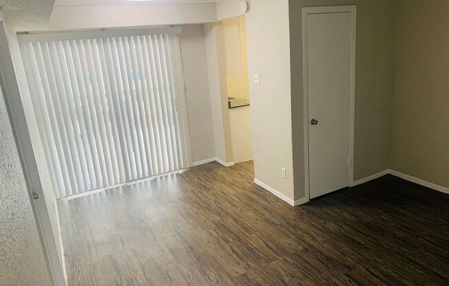 1 bed, 1 bath, 600 sqft, $1,150, Unit 2-219