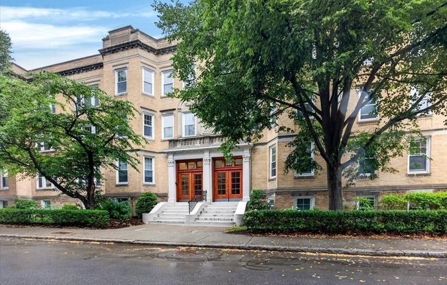 138 SEWALL AVE