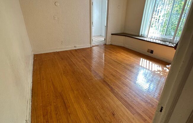 1 bed, 1 bath, $750, Unit 105