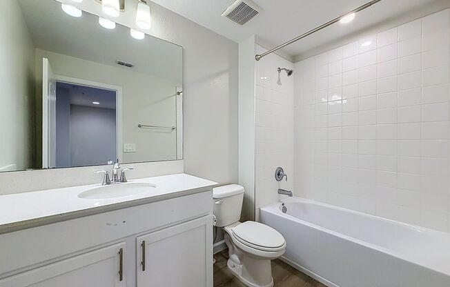 3 beds, 2.5 baths, $2,250