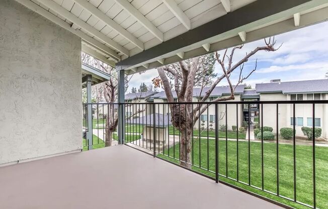 2 beds, 1 bath, 950 sqft, $1,445, Unit 26