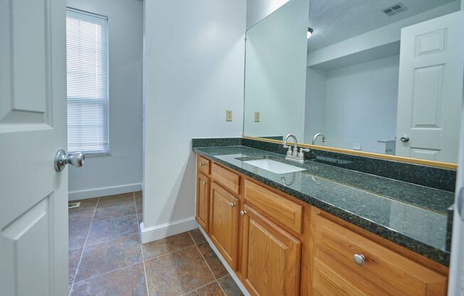 2 beds, 2 baths, 1,550 sqft, $2,290, Unit 6561