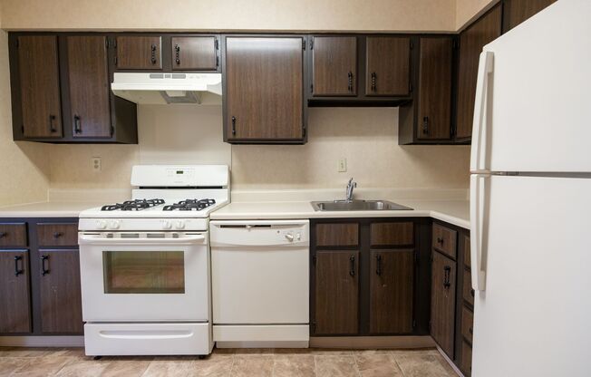 3 beds, 2 baths, 1,166 sqft, $1,550, Unit Unit 605