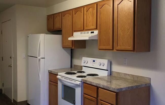 2 beds, 1 bath, 858 sqft, $1,325, Unit D102