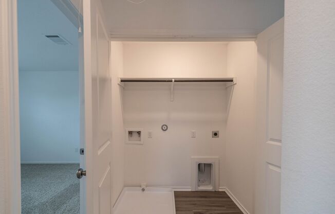 4 beds, 2.5 baths, $1,700