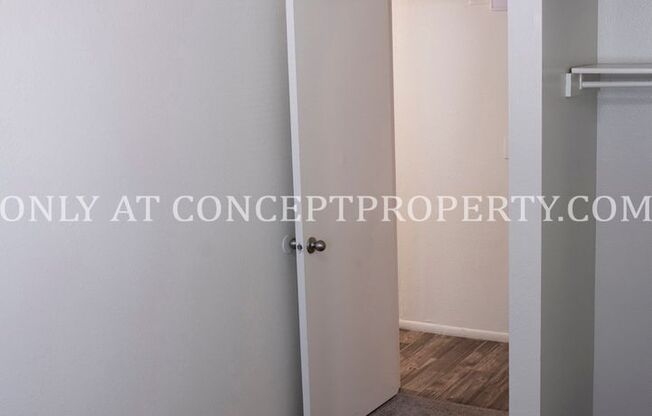2 beds, 1 bath, 810 sqft, $1,299, Unit 30