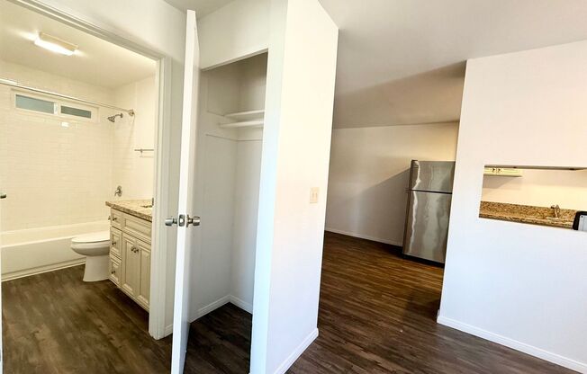 2 beds, 1 bath, 700 sqft, $2,195, Unit 1