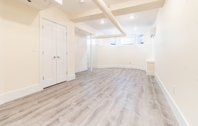 Studio, 1 bath, 518 sqft, $2,500, Unit 32