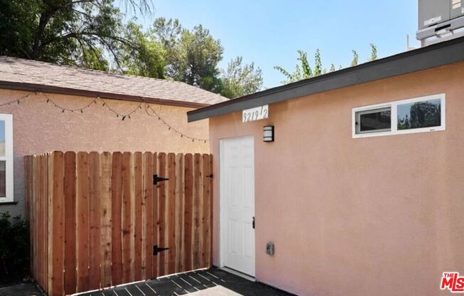 9219 LANGDON AVE