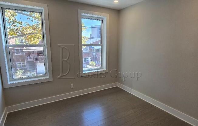 3 beds, 1 bath, 1,000 sqft, $3,700, Unit 4