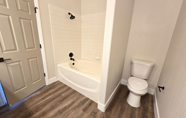 2 beds, 2 baths, $1,650, Unit # 2124