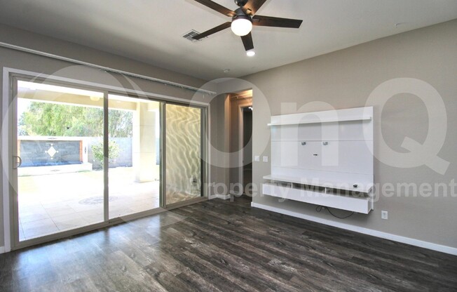 1163 E NOLAN PL