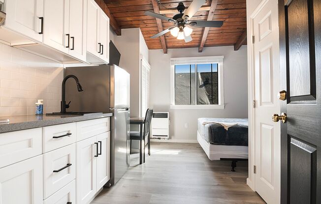 Studio, 1 bath, 142 sqft, $1,145.83, Unit 216
